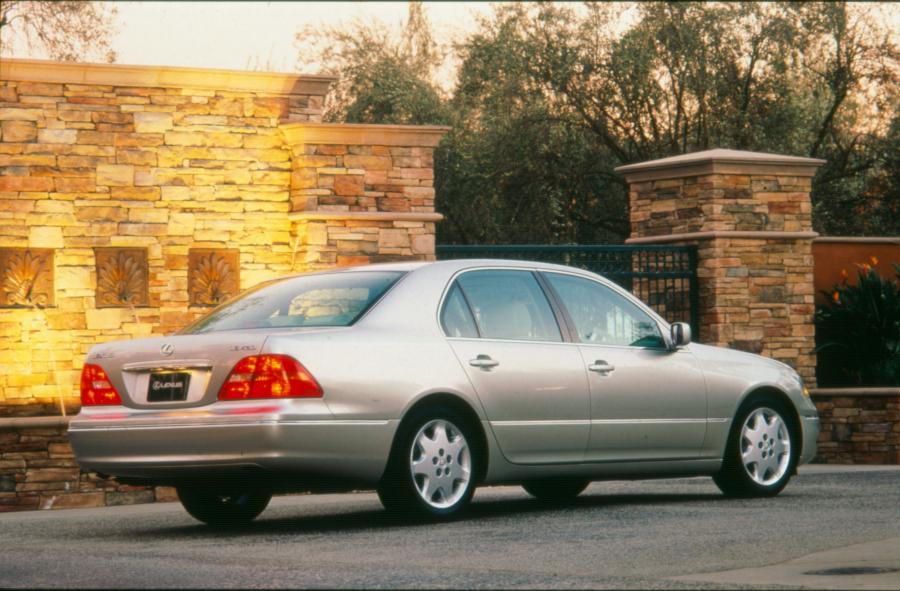  Lexus LS430 2001 года  (фото 40 из 56)